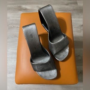 United Nude - Mobius silver leather heels